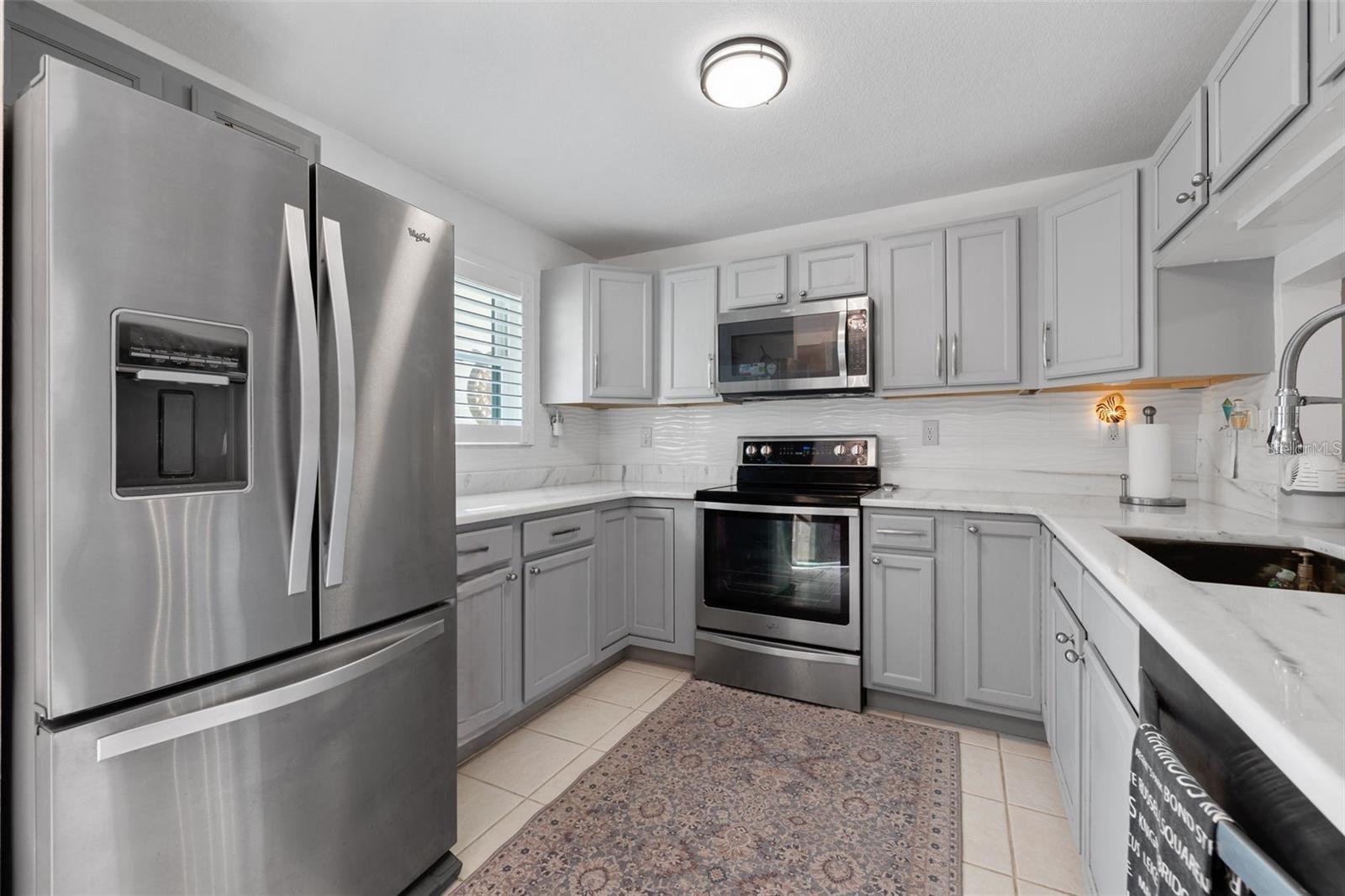 Beautifully updated kitchen