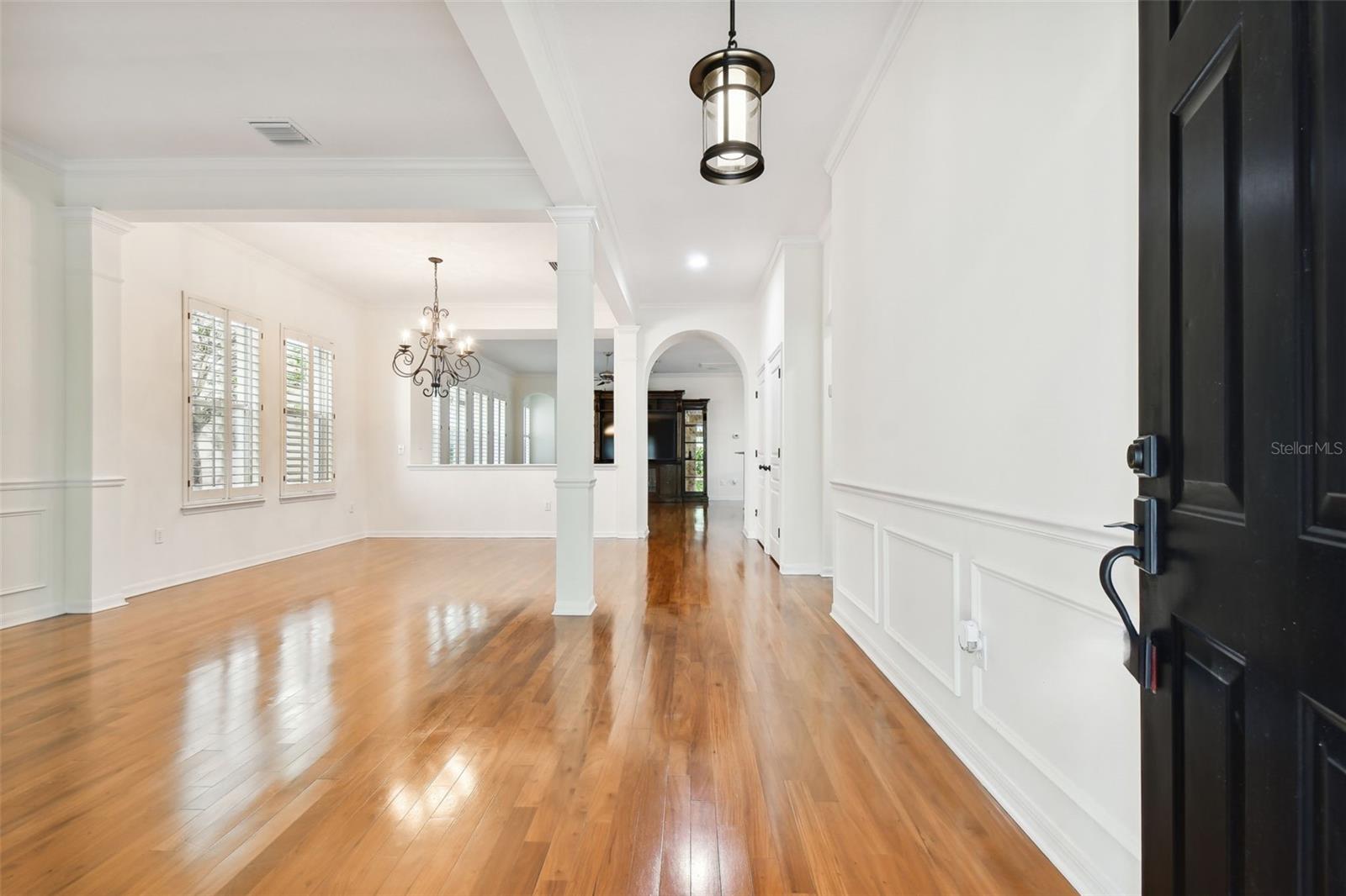 Living room/dining room