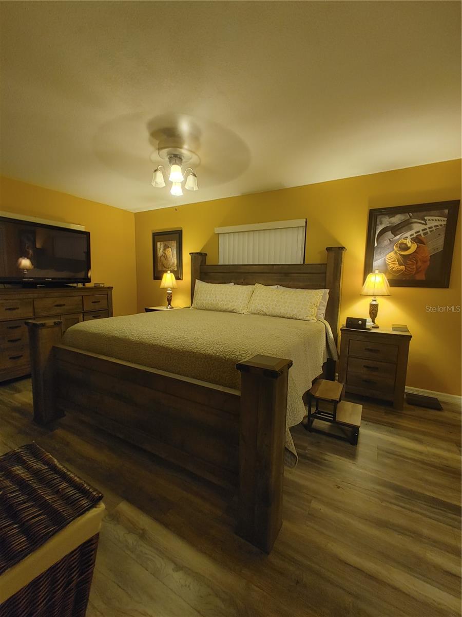 Master bedroom has plenty of space to move around even with a king size bed in tow.