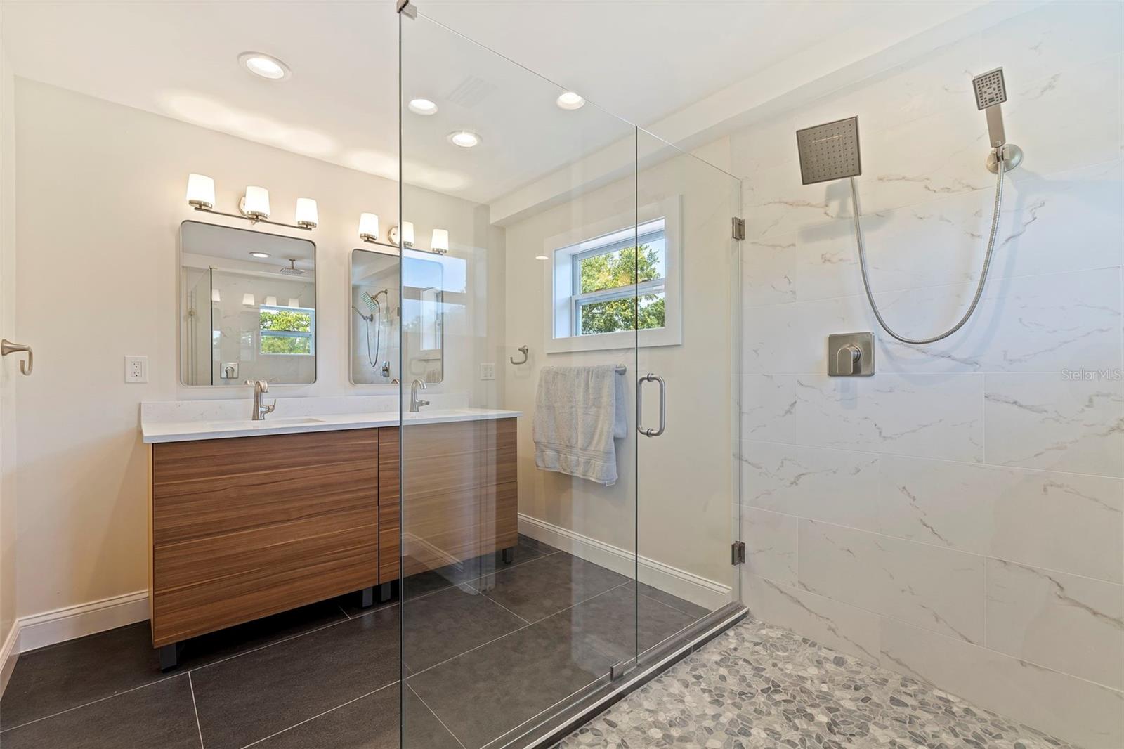 Double Vanity in Primary Ensuite