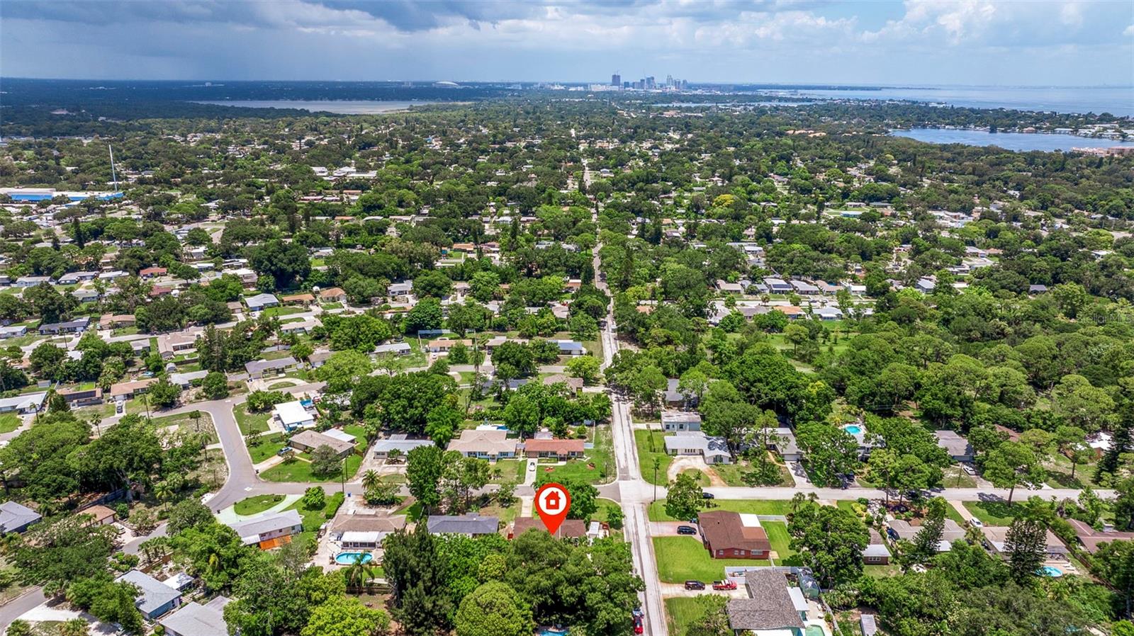 Close to the open water of the Tampa and the Gulf, public parks and boat ramps