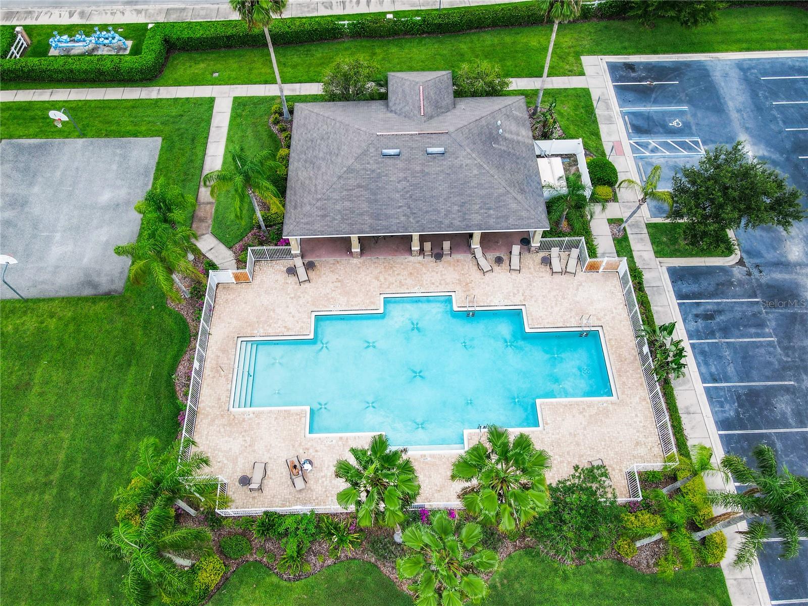 CLUBHOUSE, POOL, & BASKETBALL COURT