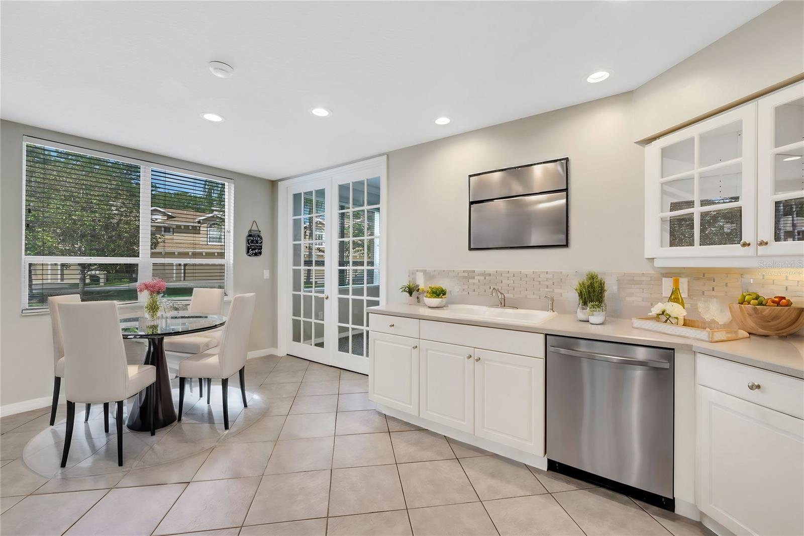 Virtually staged eat-in kitchen!