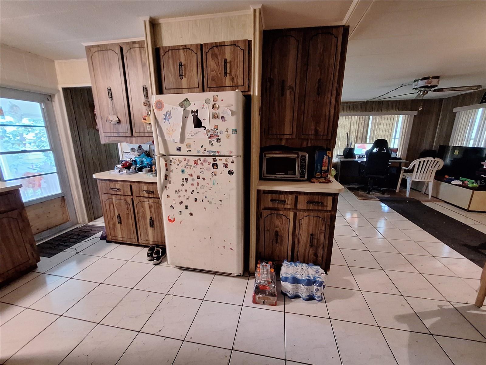 TILE THROUGHOUT LIVING AREA