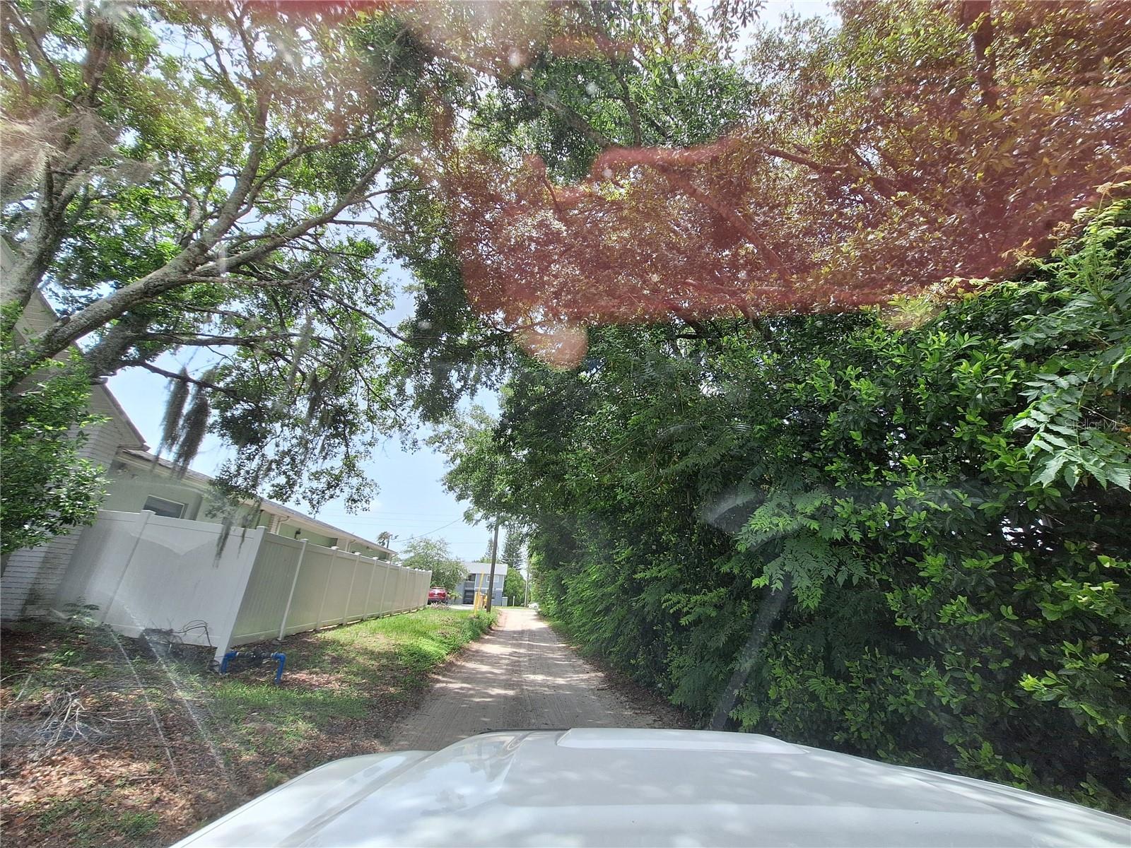 A BACK WAY INTO THE LOT OFF FIFESHIRE