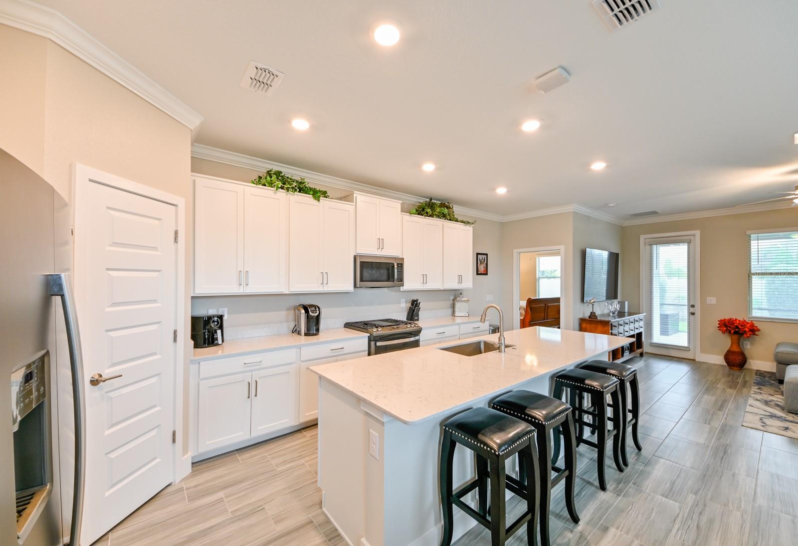 Kitchen has Pantry & Island