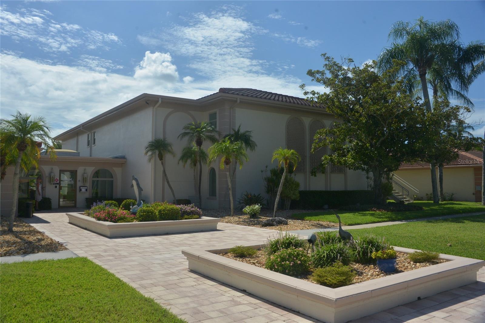 Clubhouse Front