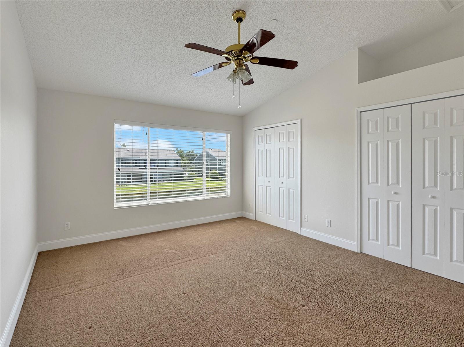 Master bedroom with doble closet space