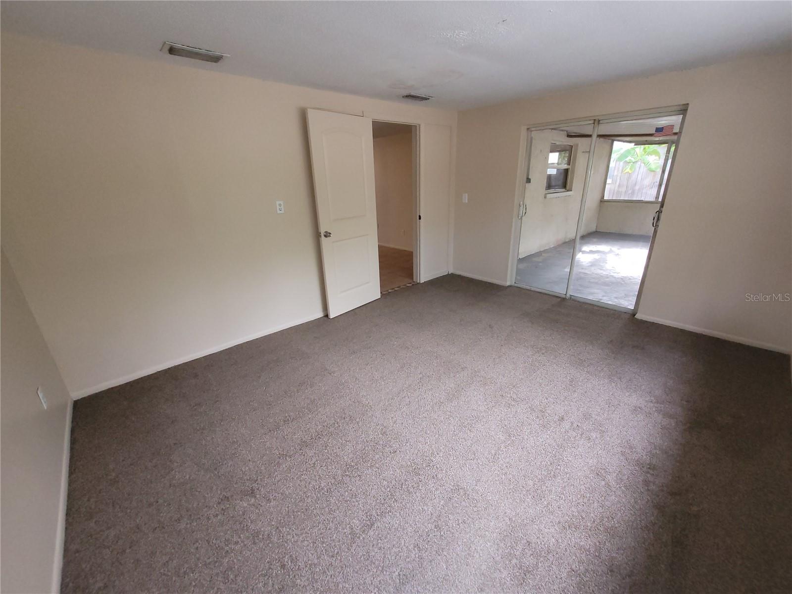 Bonus room, off of dining area