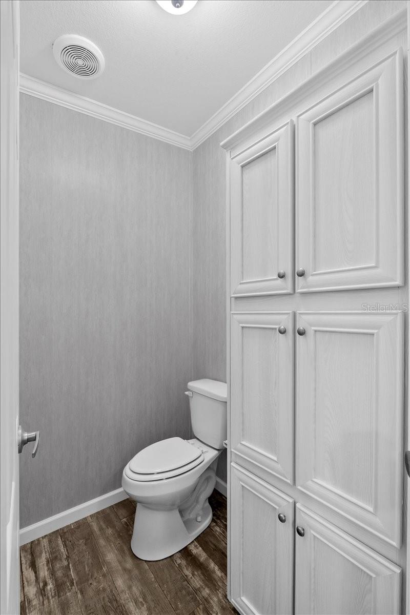 Private Water Closet & Linen Closet