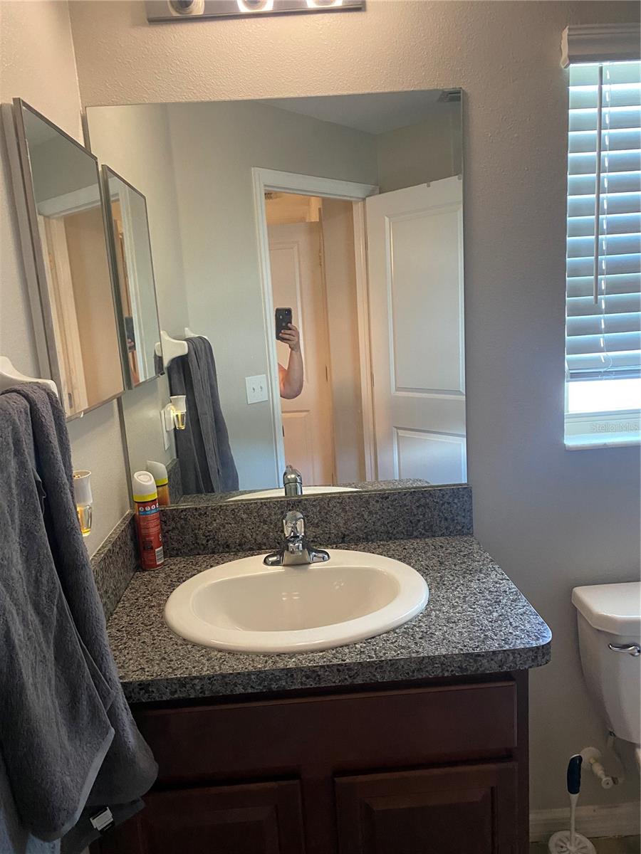 2nd bathroom in 2nd bedroom