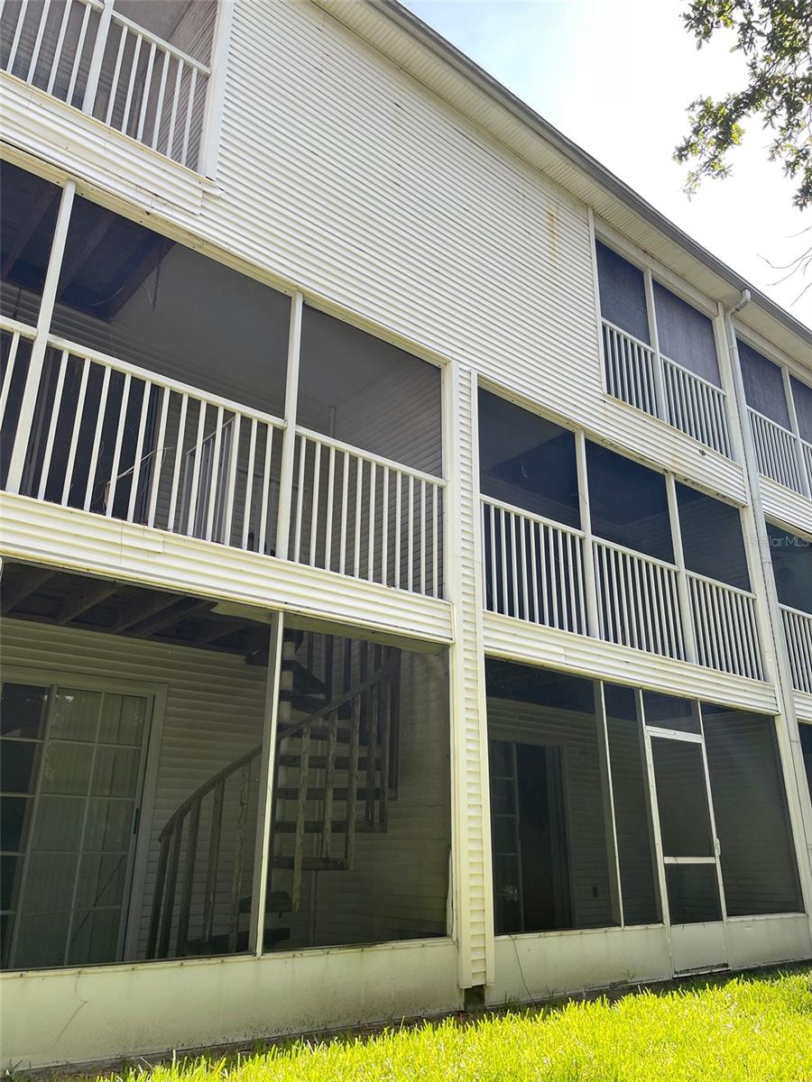 Back view showing the 3 townhomes