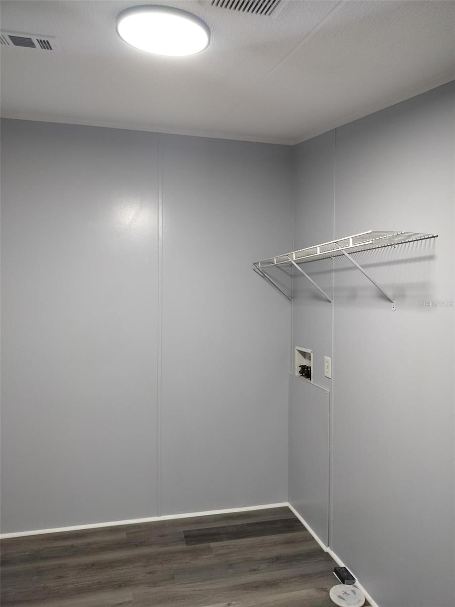 Walk-in closet