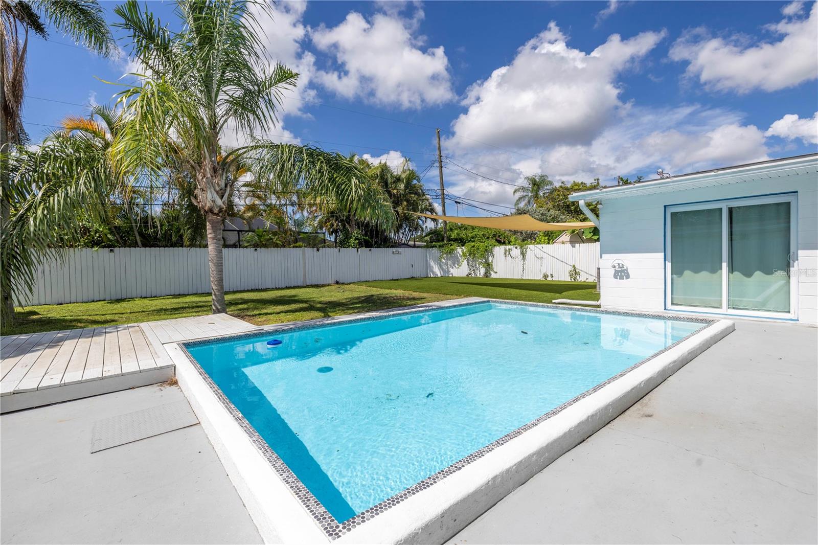 Concrete, in-ground pool