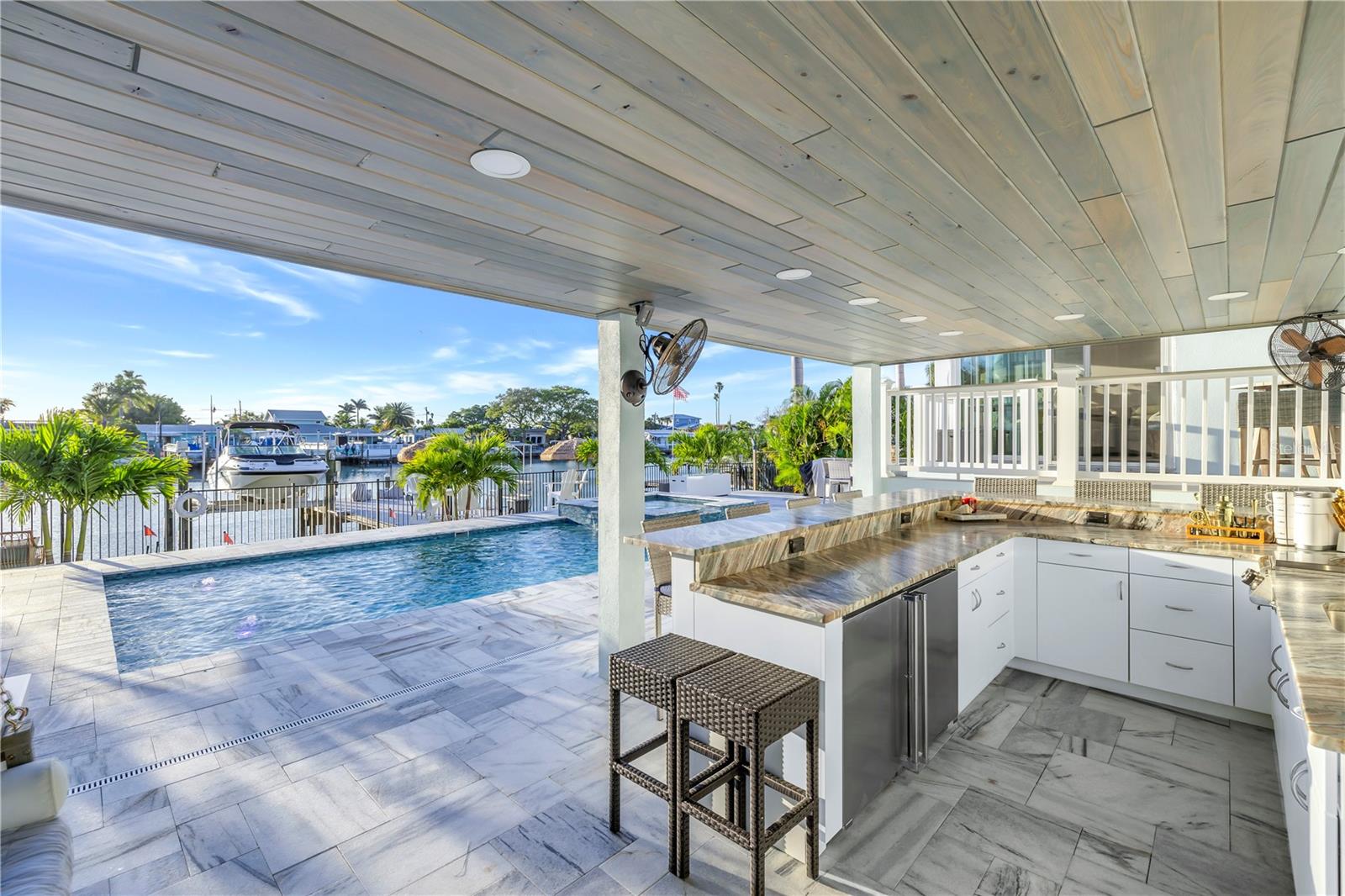 Outdoor kitchen with 2 refrigerators