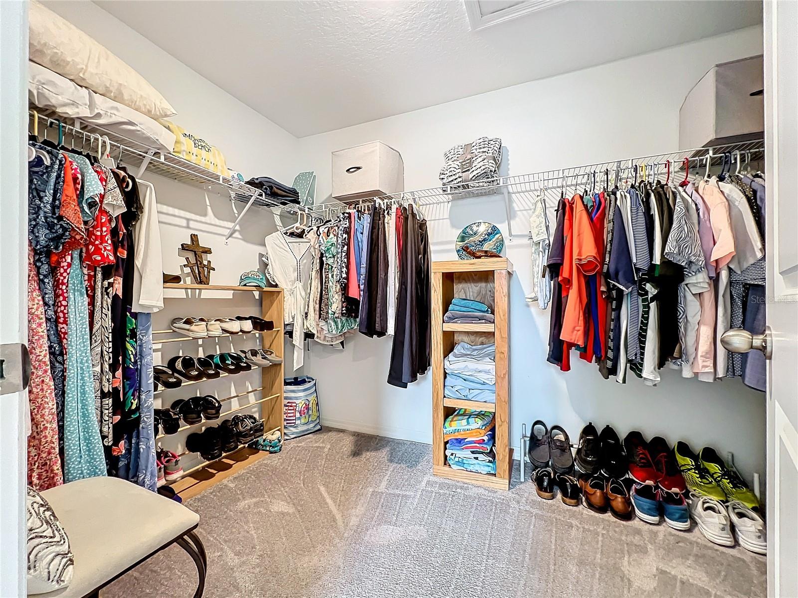 Walk-in-Closet