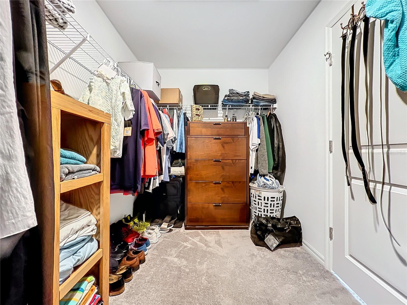 Walk-in-Closet