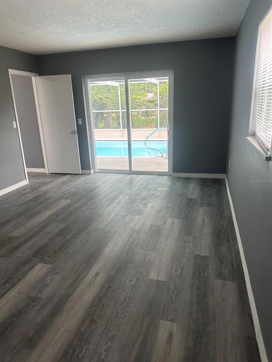 Main Bedroom has access to the pool thru the sliding Door.