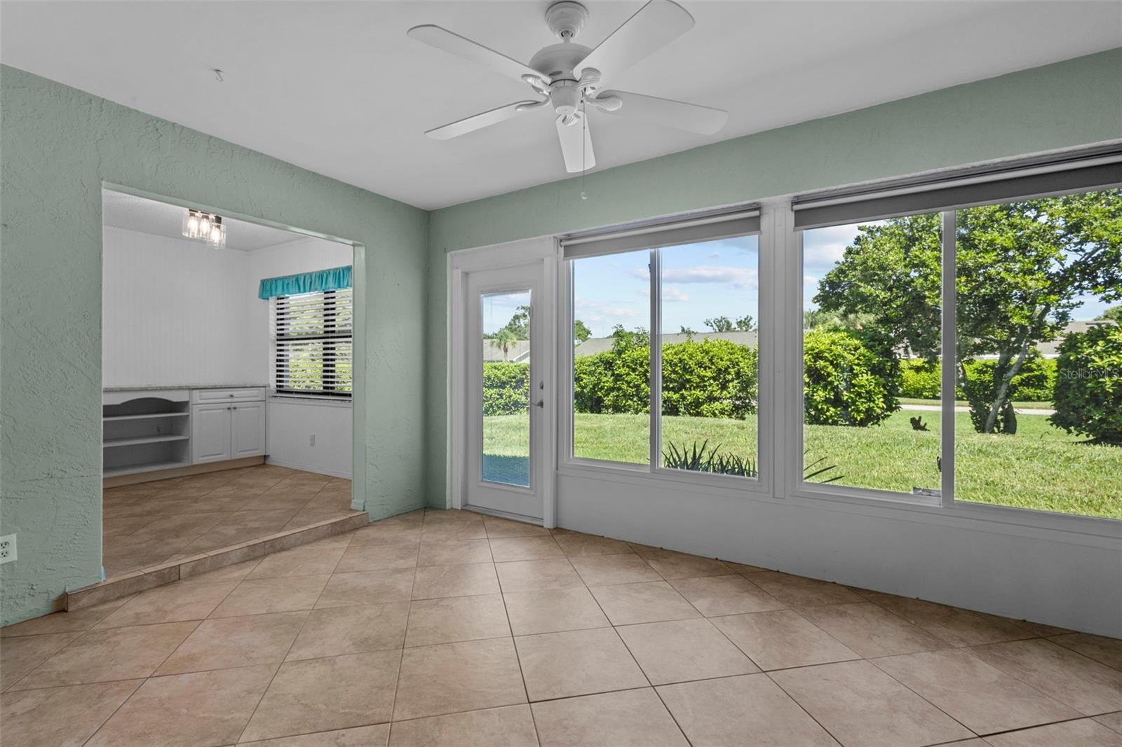 Screened-in Porch