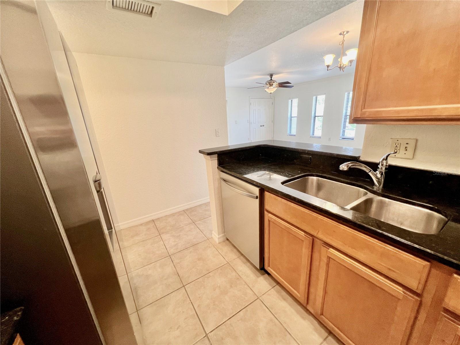 Granite Countertops & Brand new stainless appliances