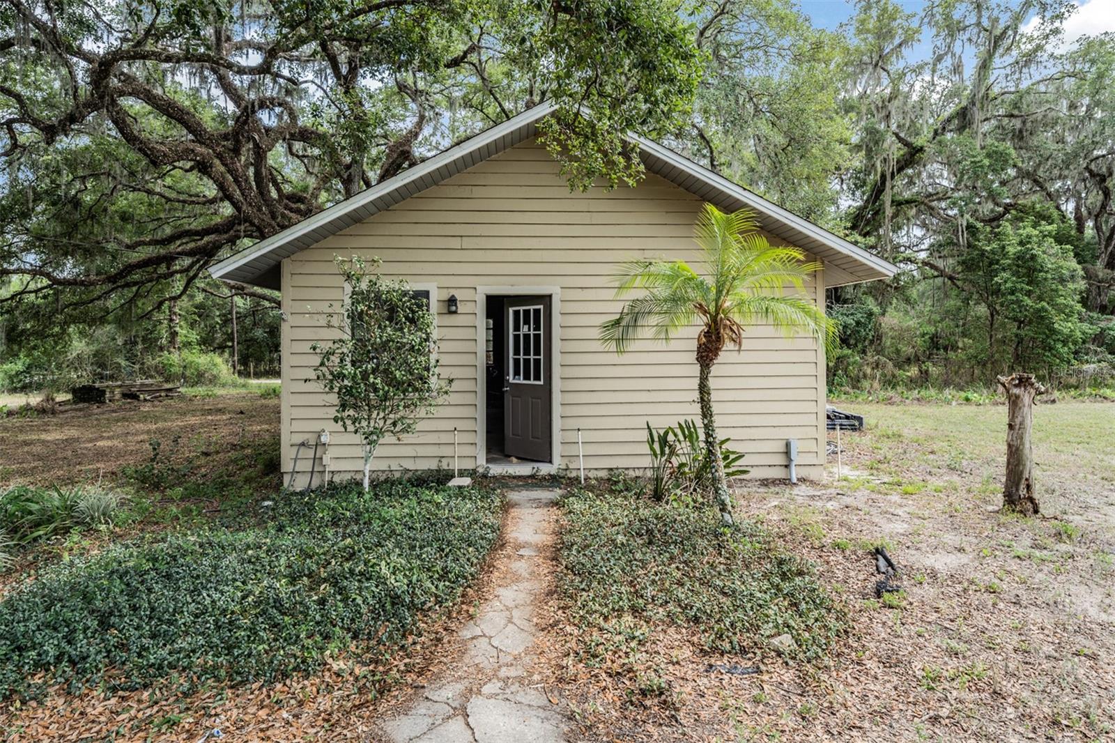 Hops Farm Office- Could be a small house or Airbnb