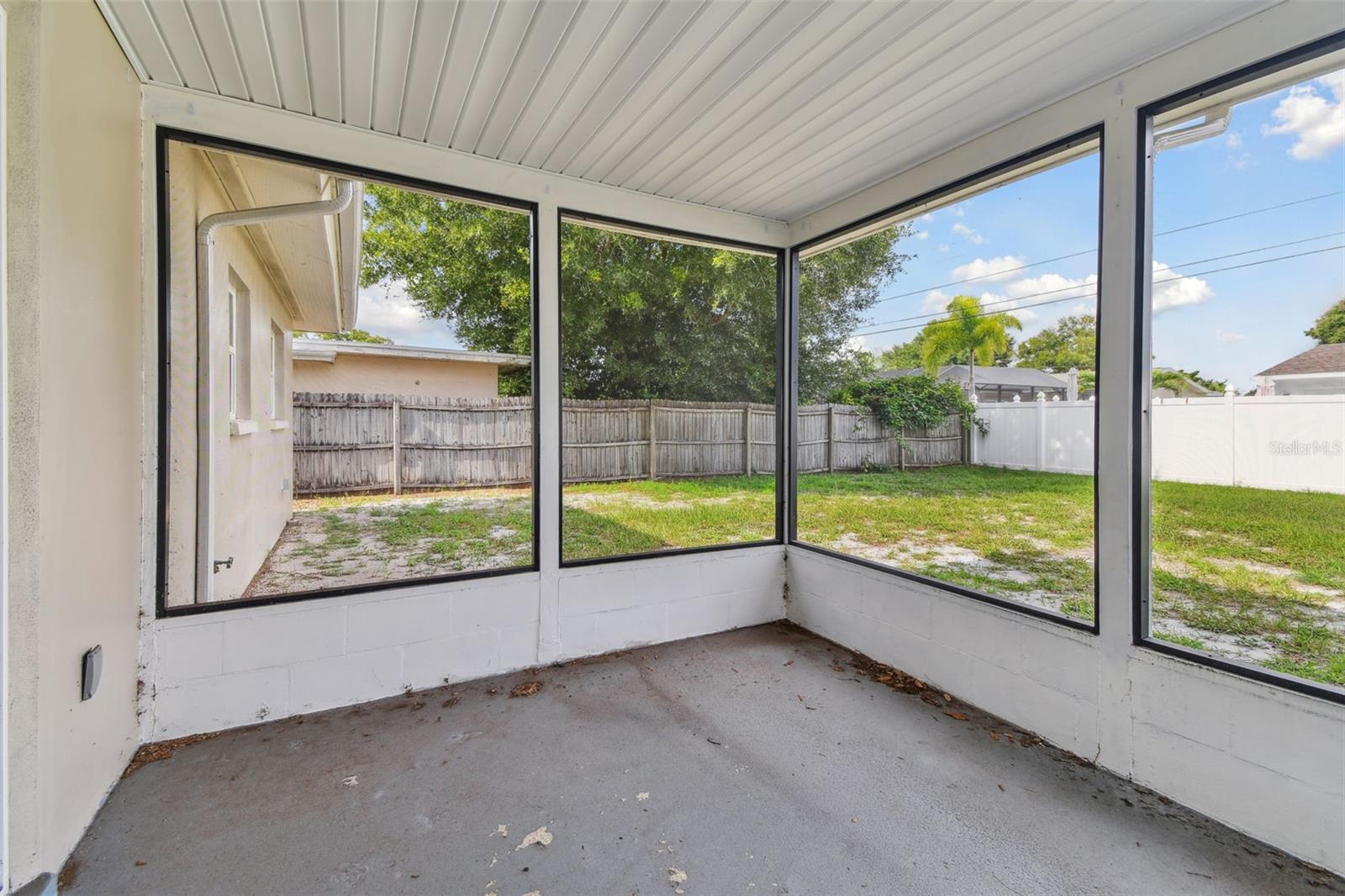 screened porch