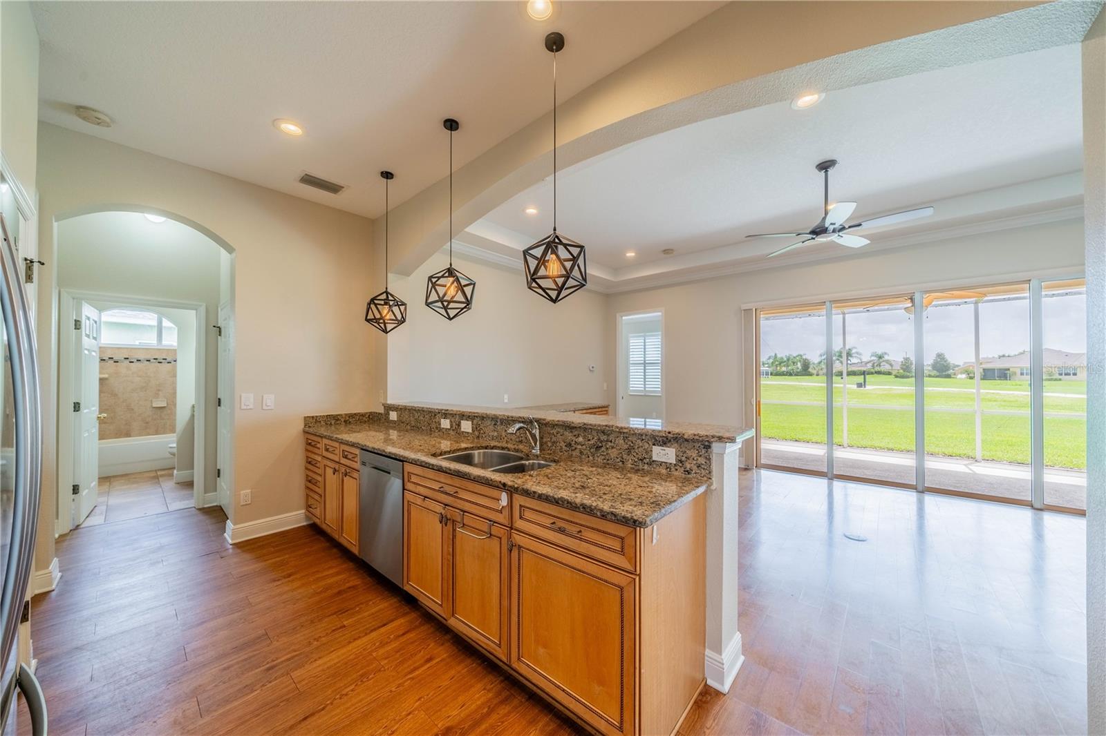 PENDANT LIGHTS GIVE A SOFT GLOW