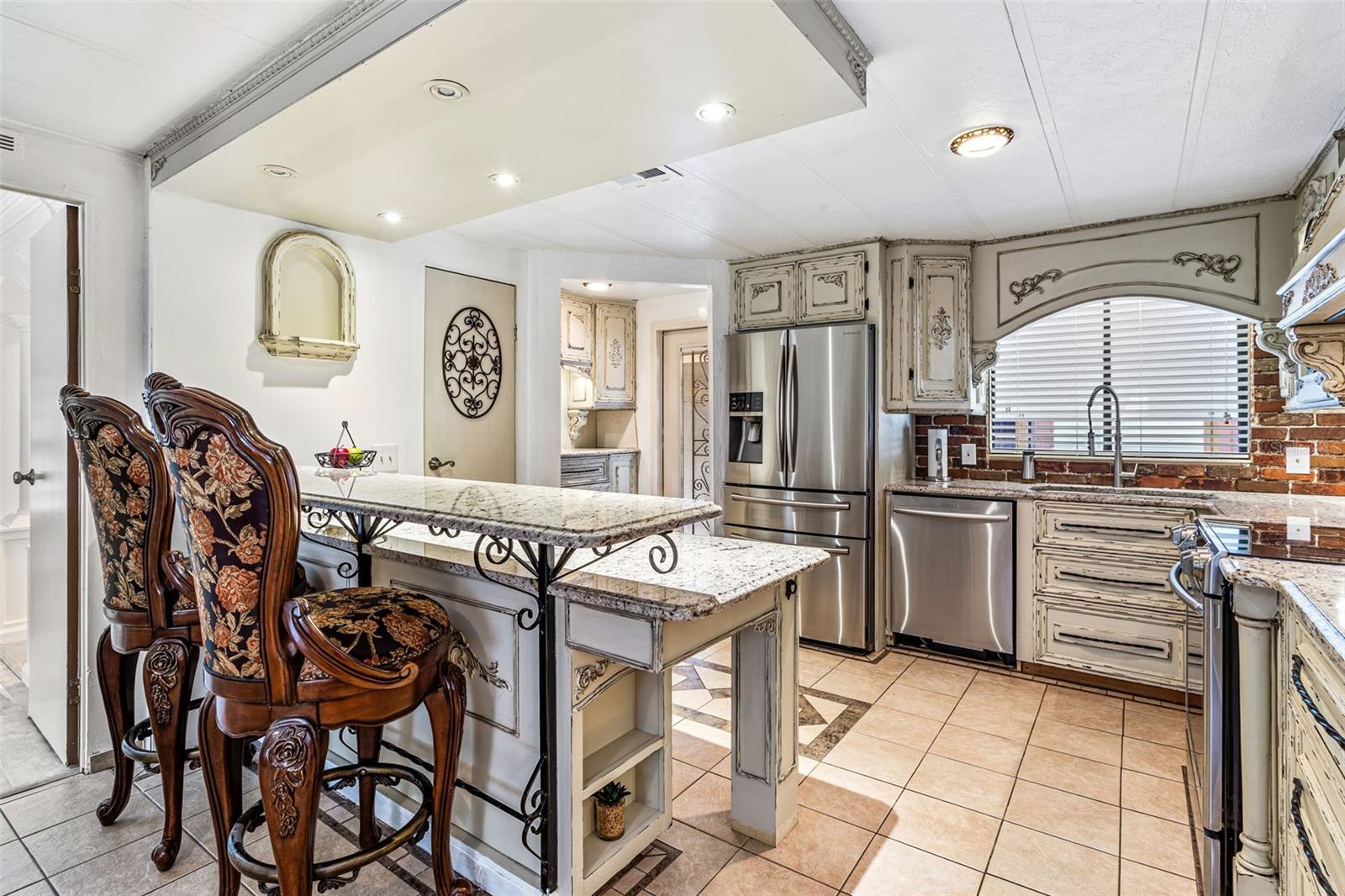 Kitchen, Custom Built Cabinets