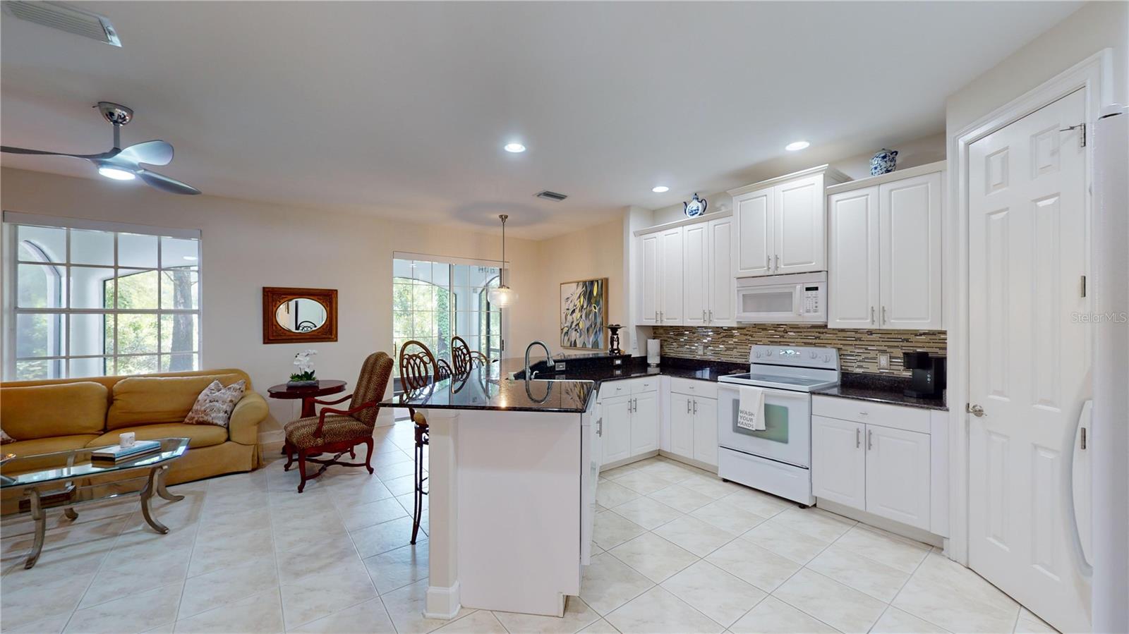 Kitchen/family room