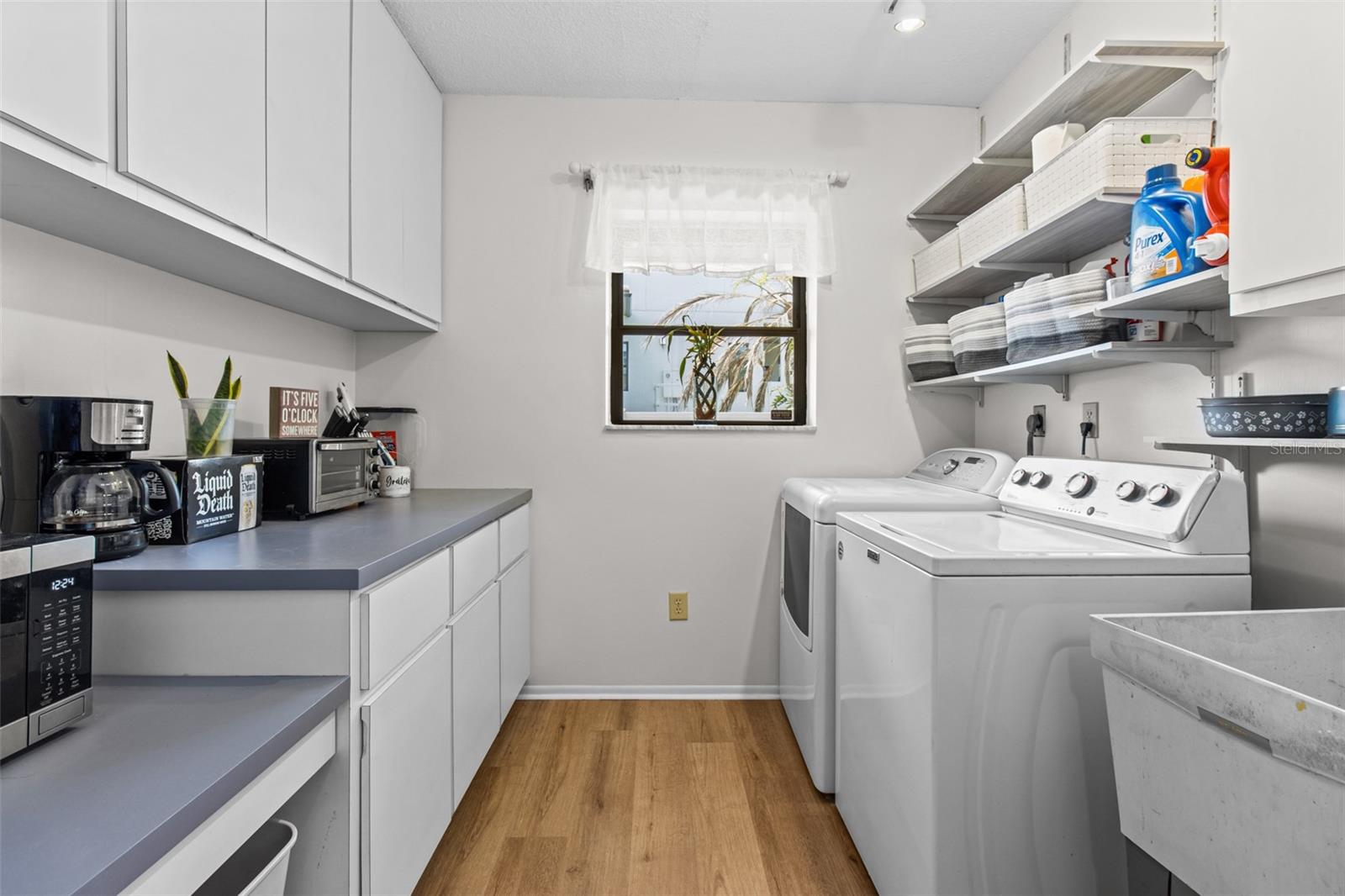 LAUNDRY/BUTLER PANTRY