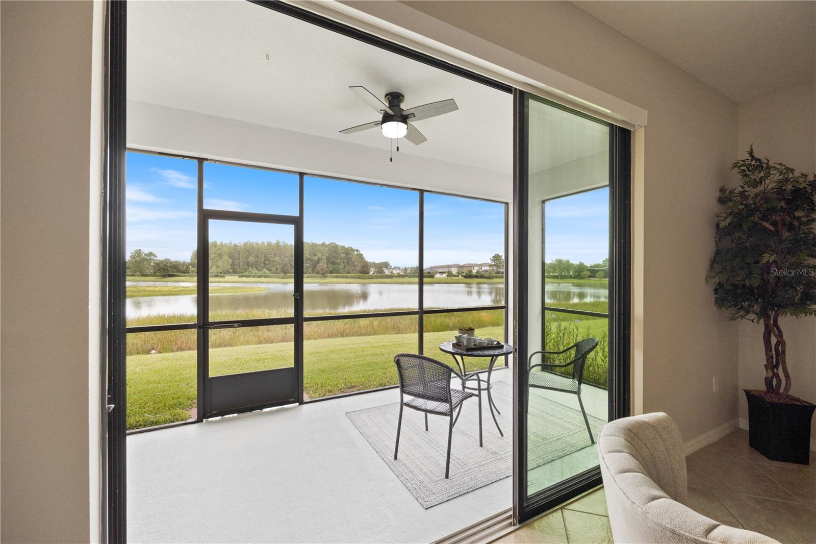 Open the doors to extend your entertaining. Remote control blind allows for scenic views and privacy at night