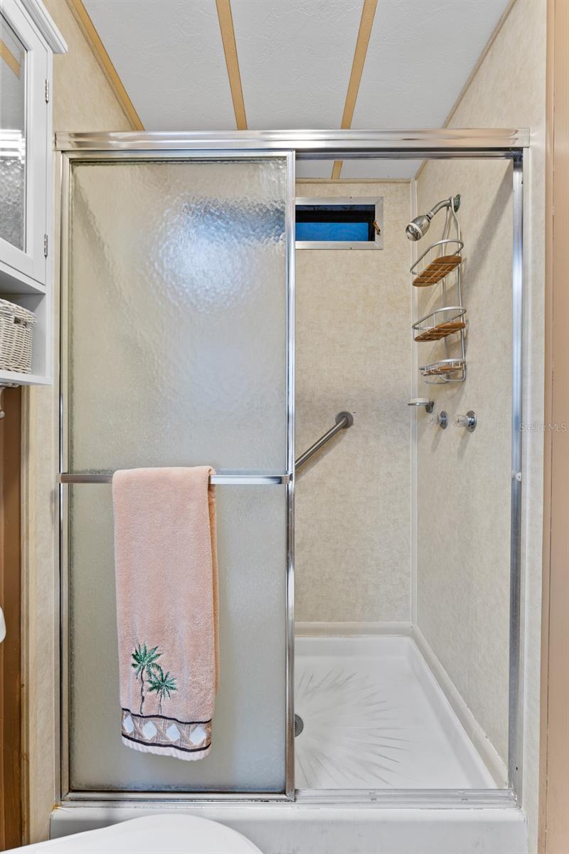 Walk-In Shower!