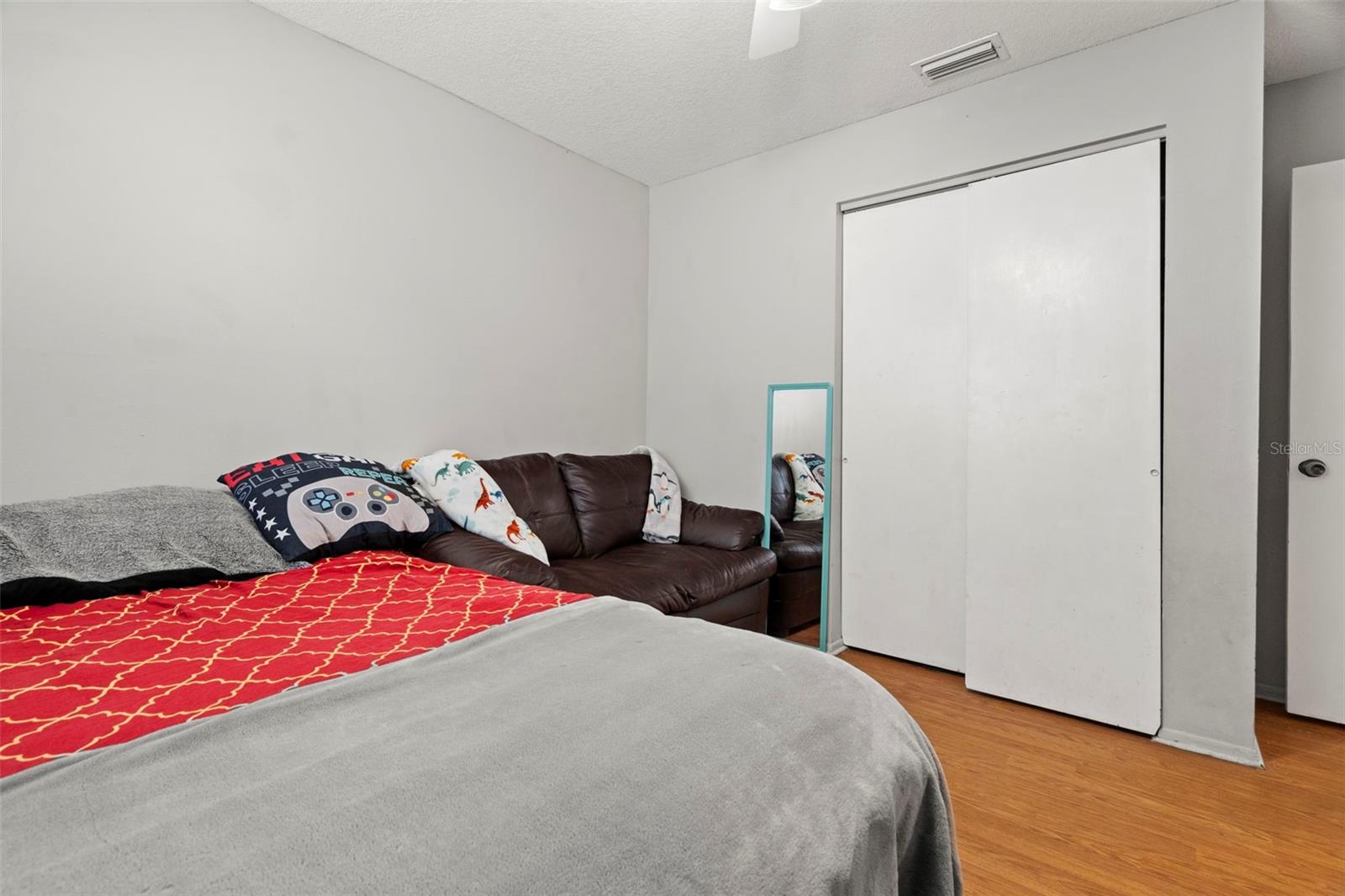 Wall closet in bedroom #3