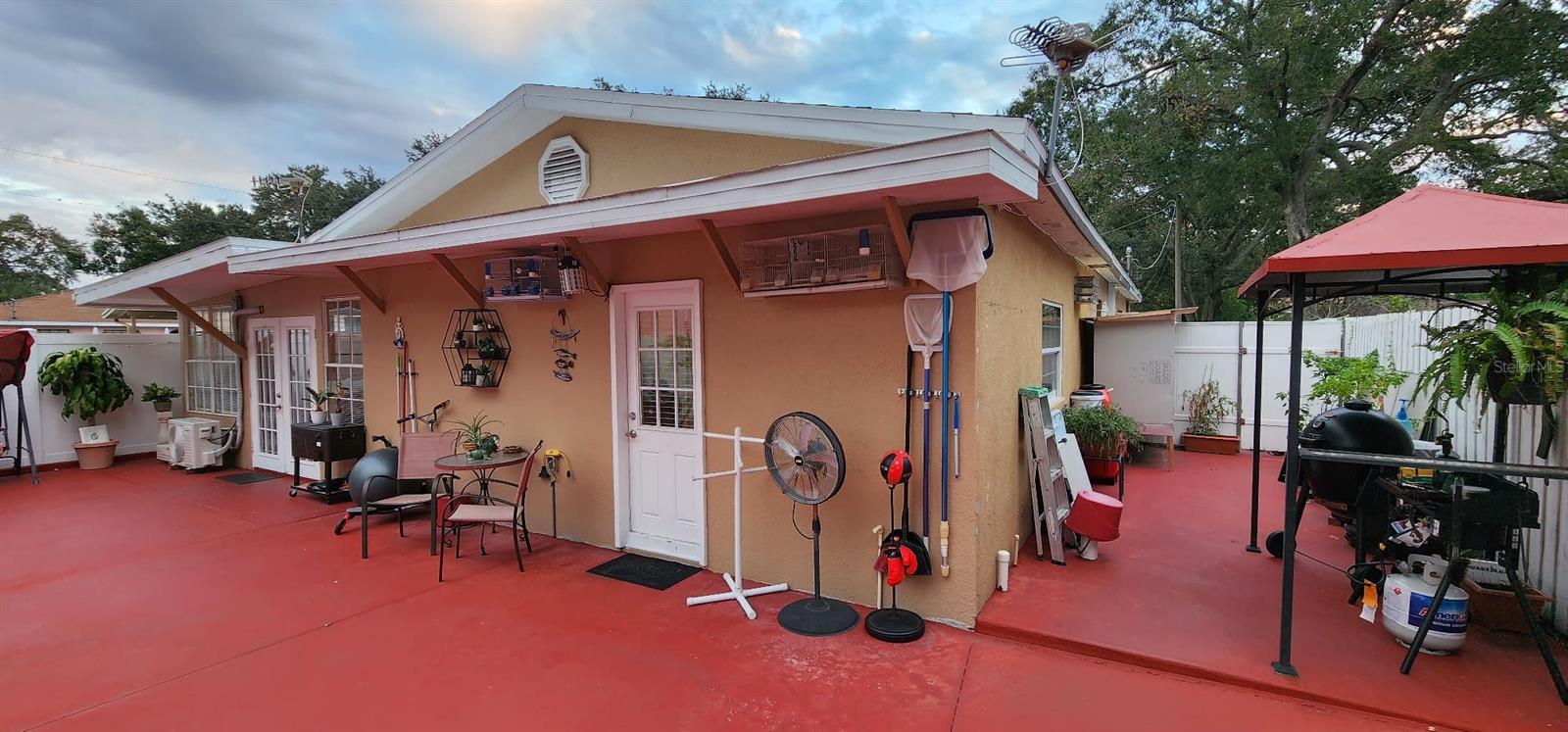 Back Patio From Side Walk to Florida Room Side