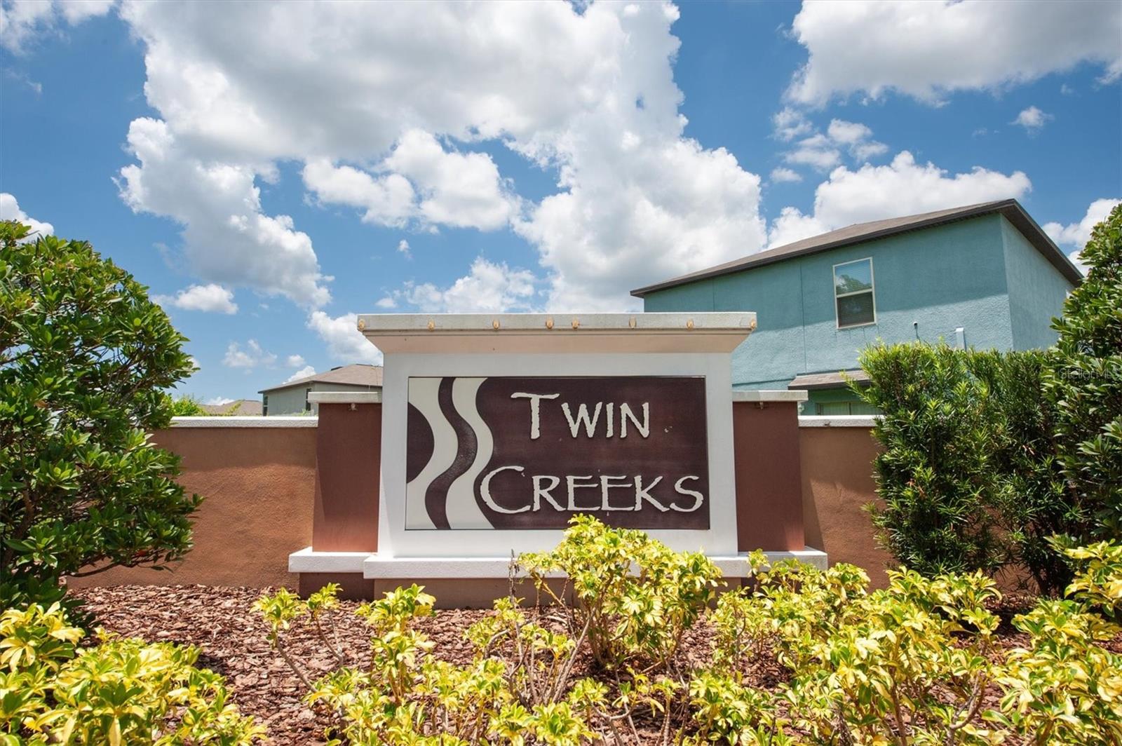 Twin Creek Entrance