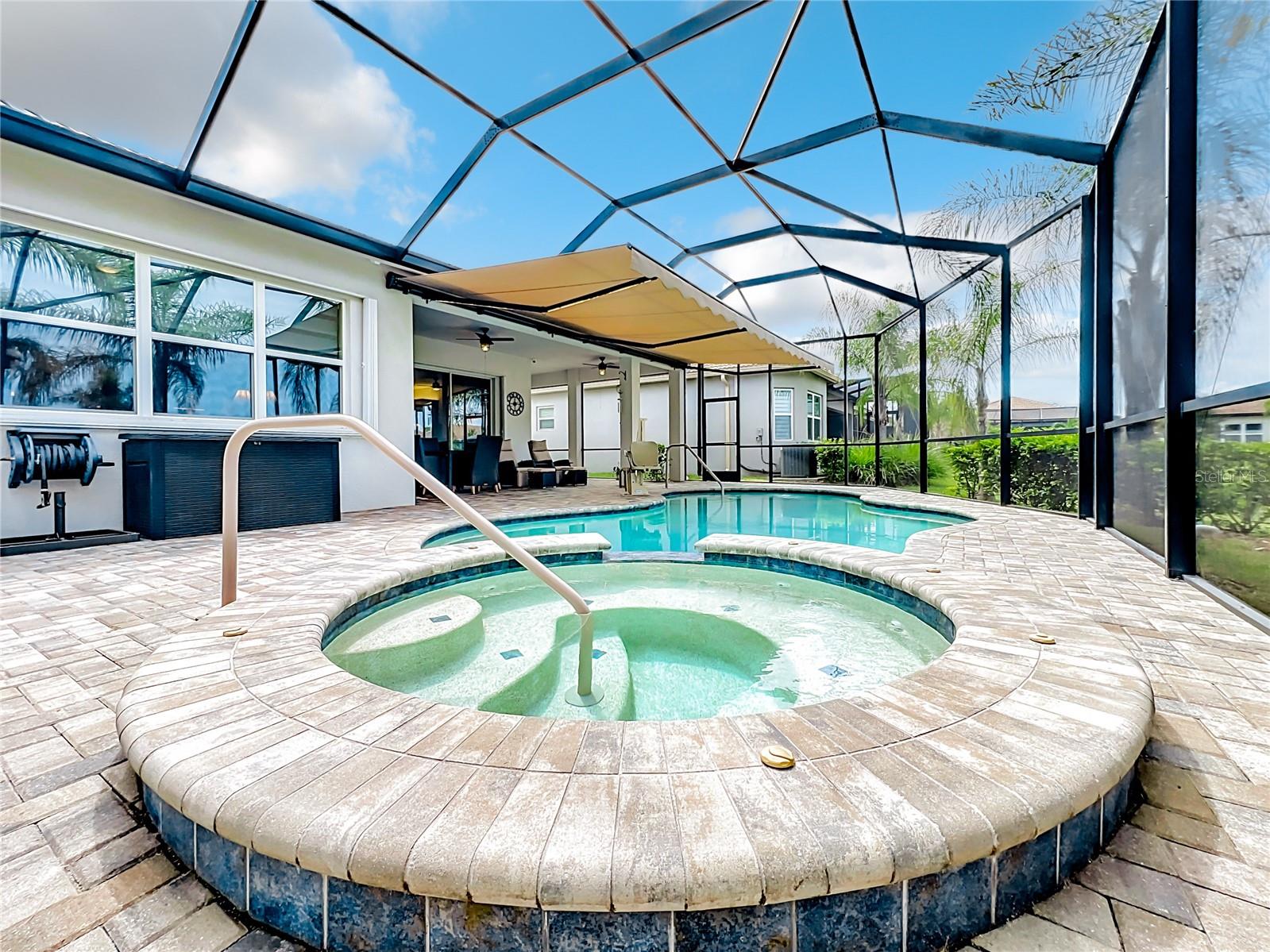 Pool/Spa/Patio with Retractable Awning