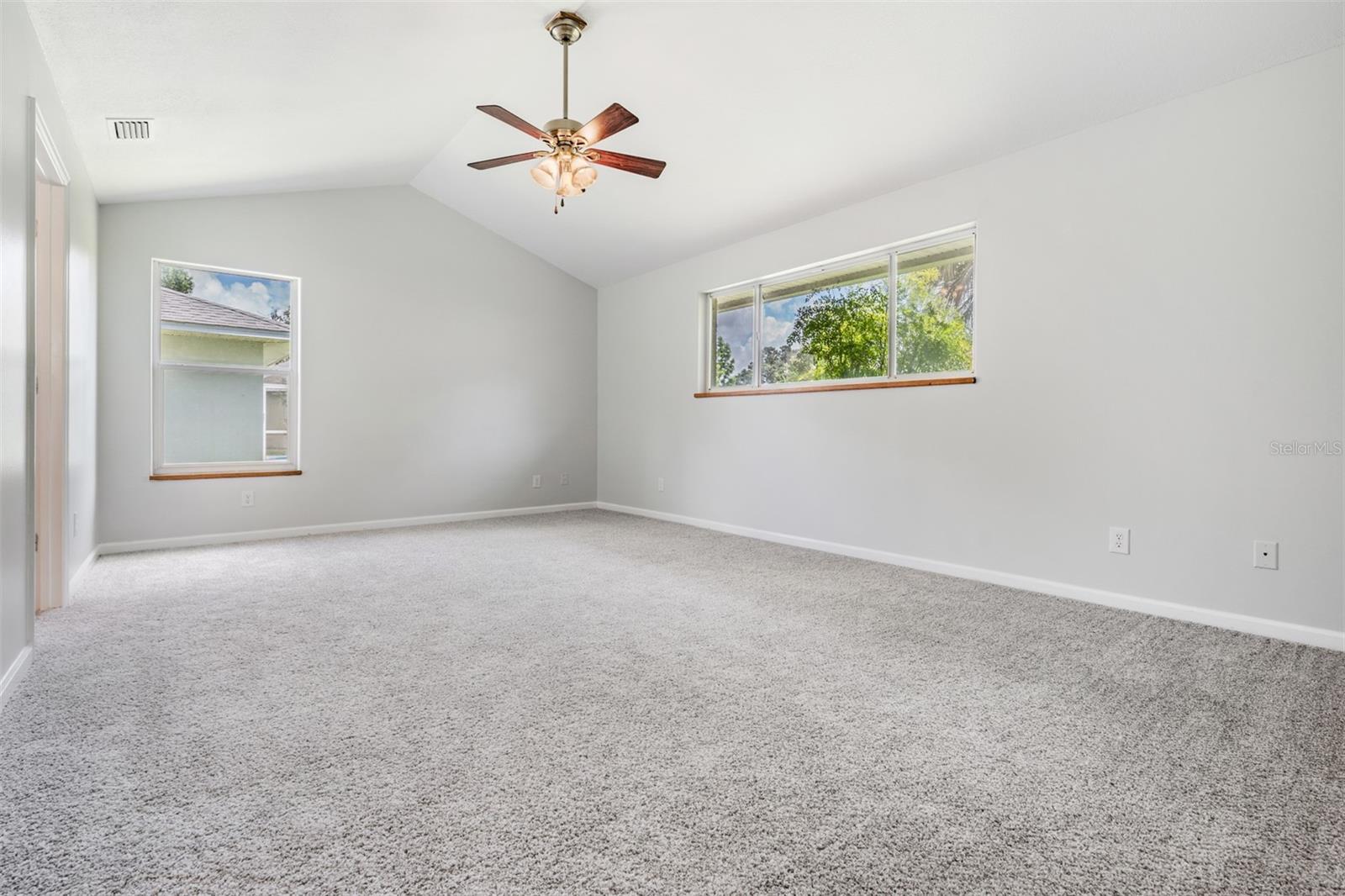 Spacious owners retreat with new carpeting