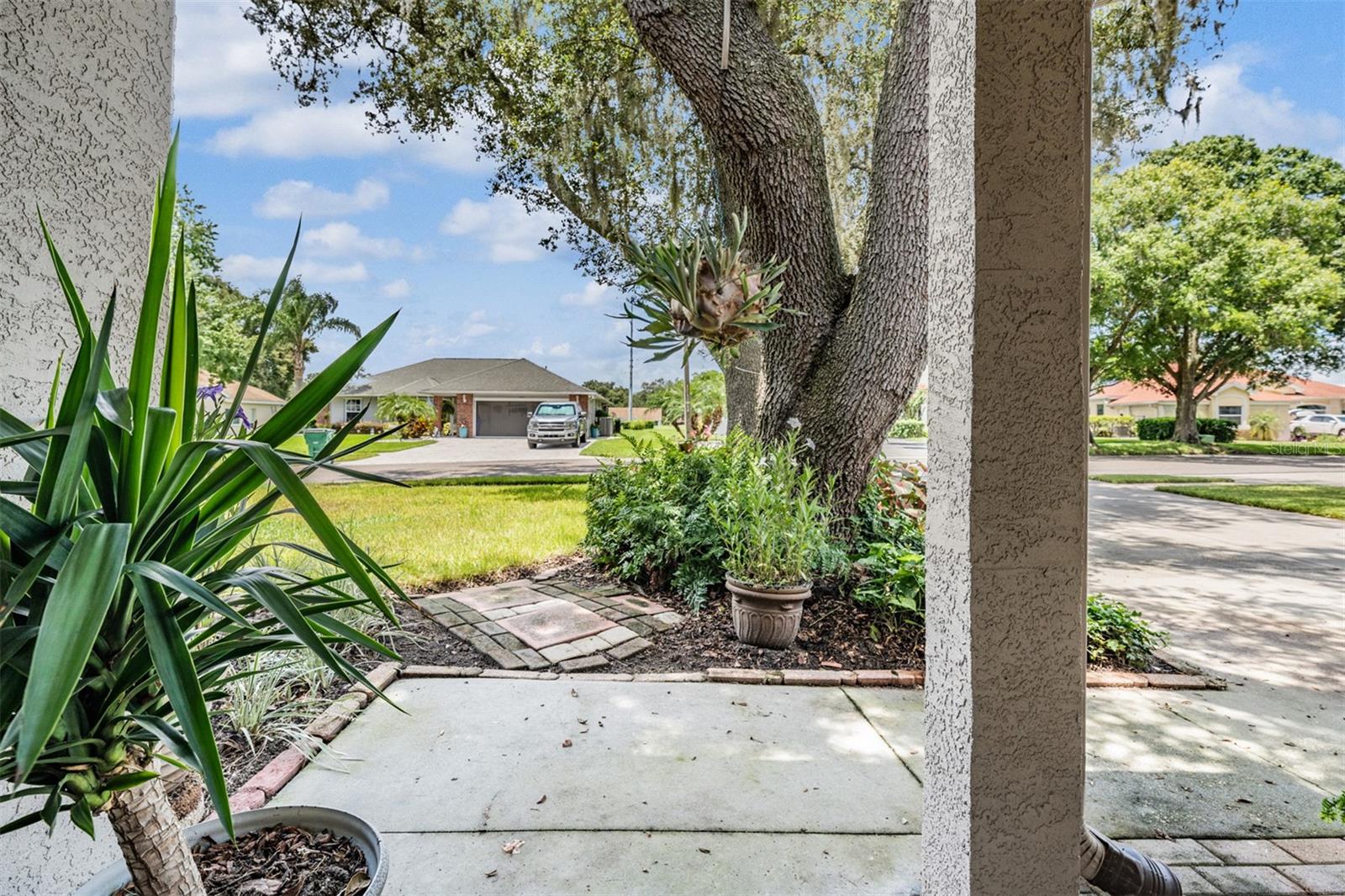 Covered entry in this desirable neighborhood!