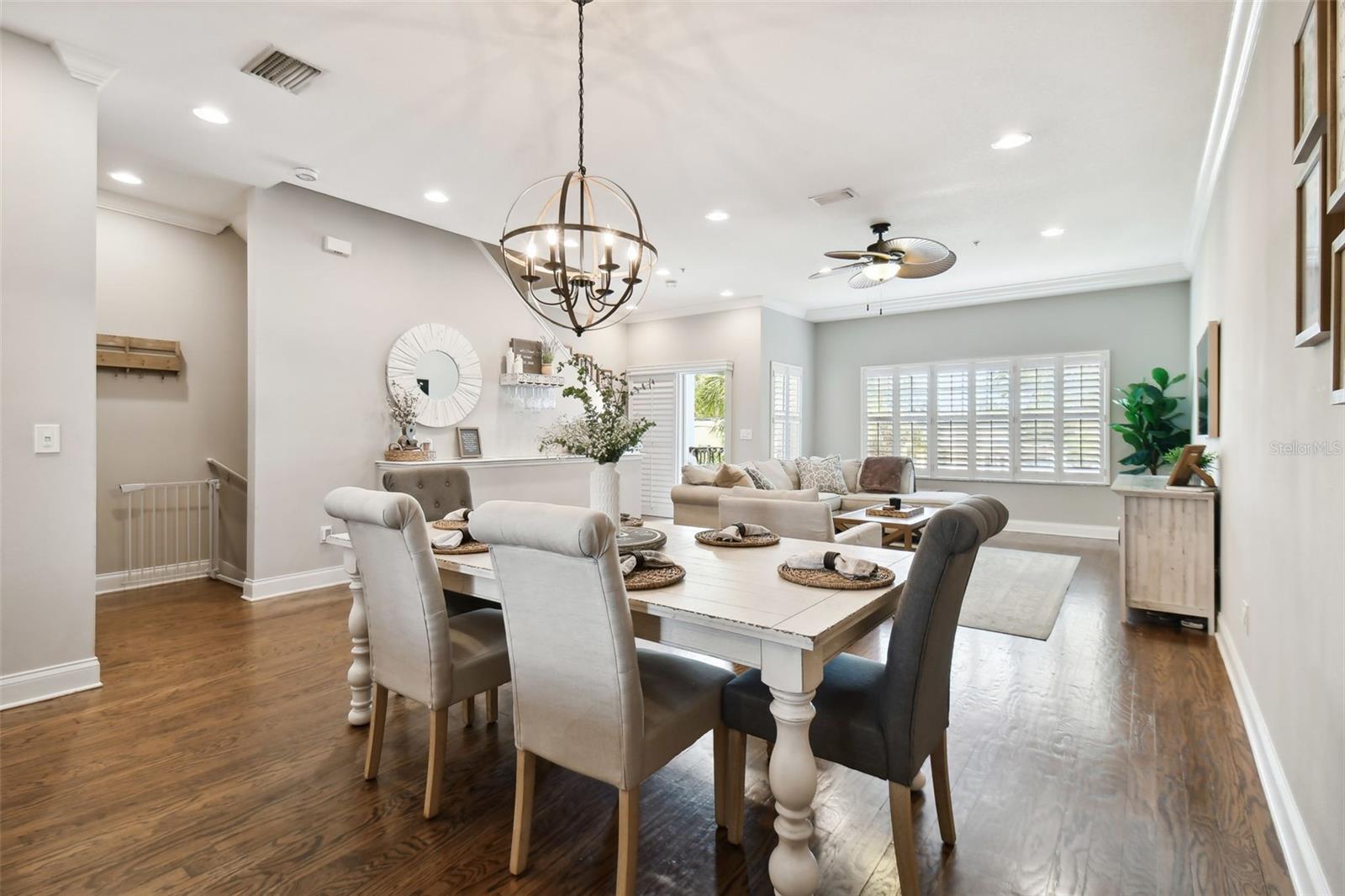 Dining room/living room