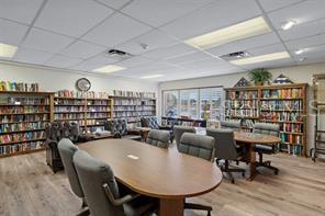 Timber Oaks Library & Mtg Room