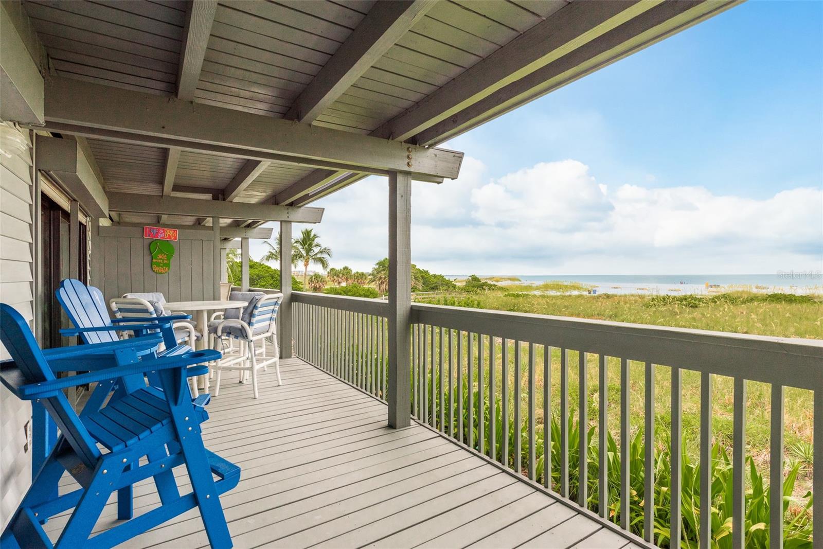 Balcony Spanning 27' with ample space