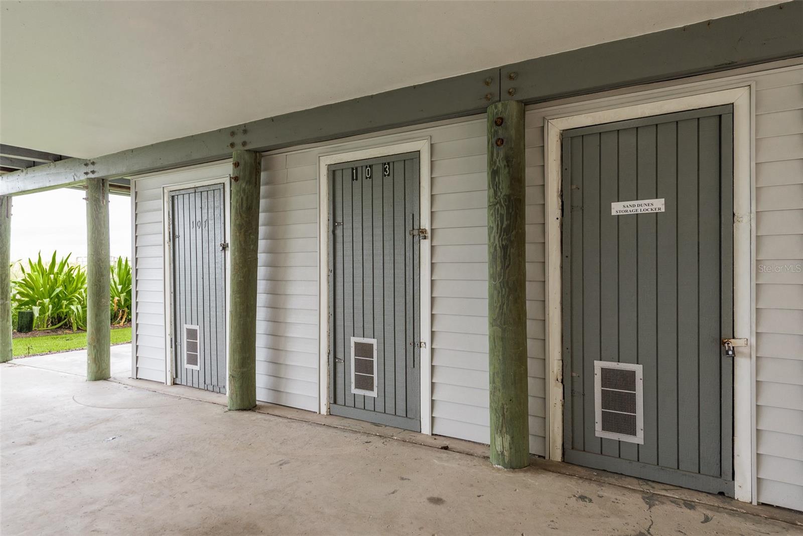 First Floor Storage Unit Plus Parking for up to 3 Vehicles