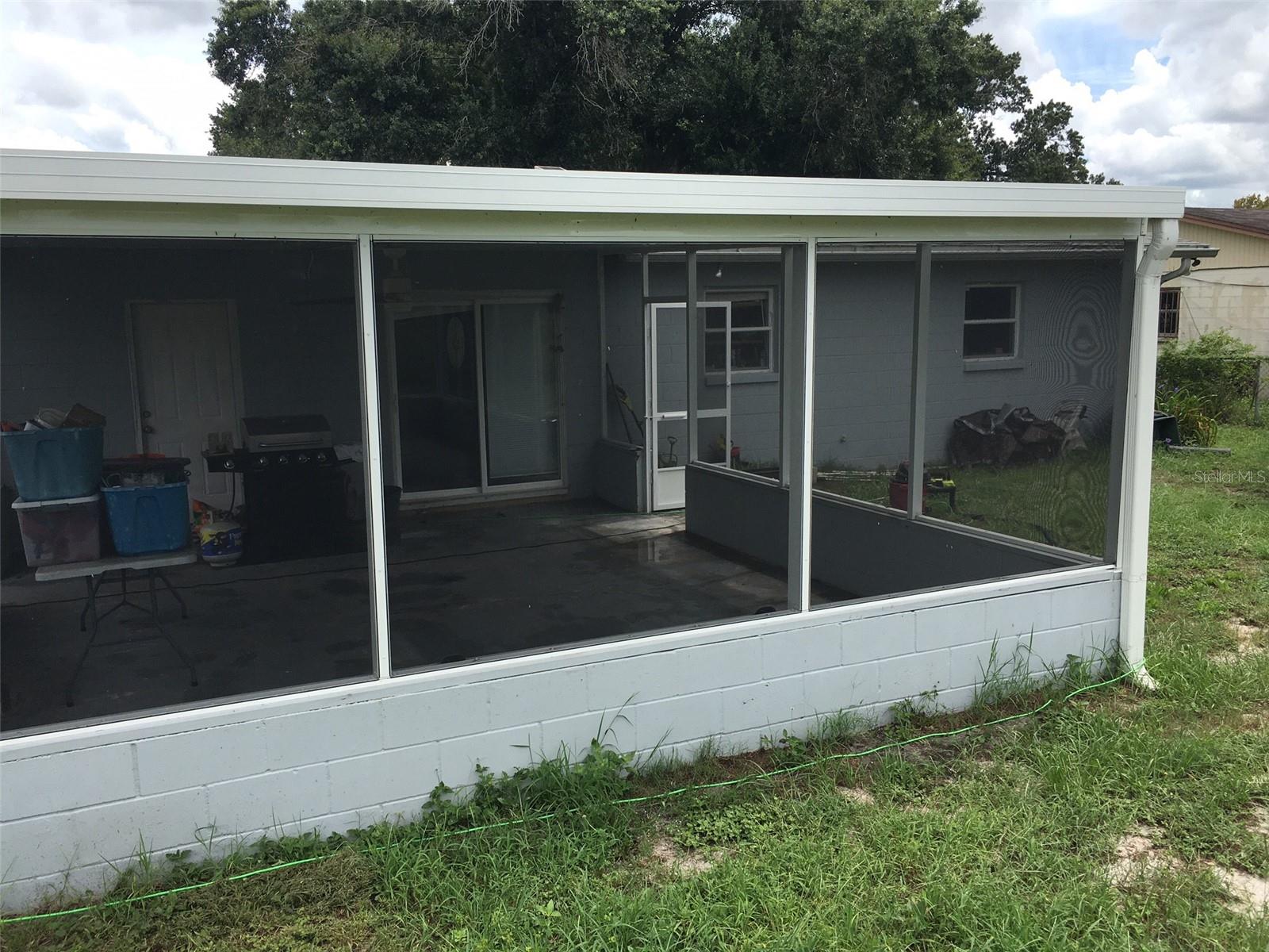 Screened-in Lanai