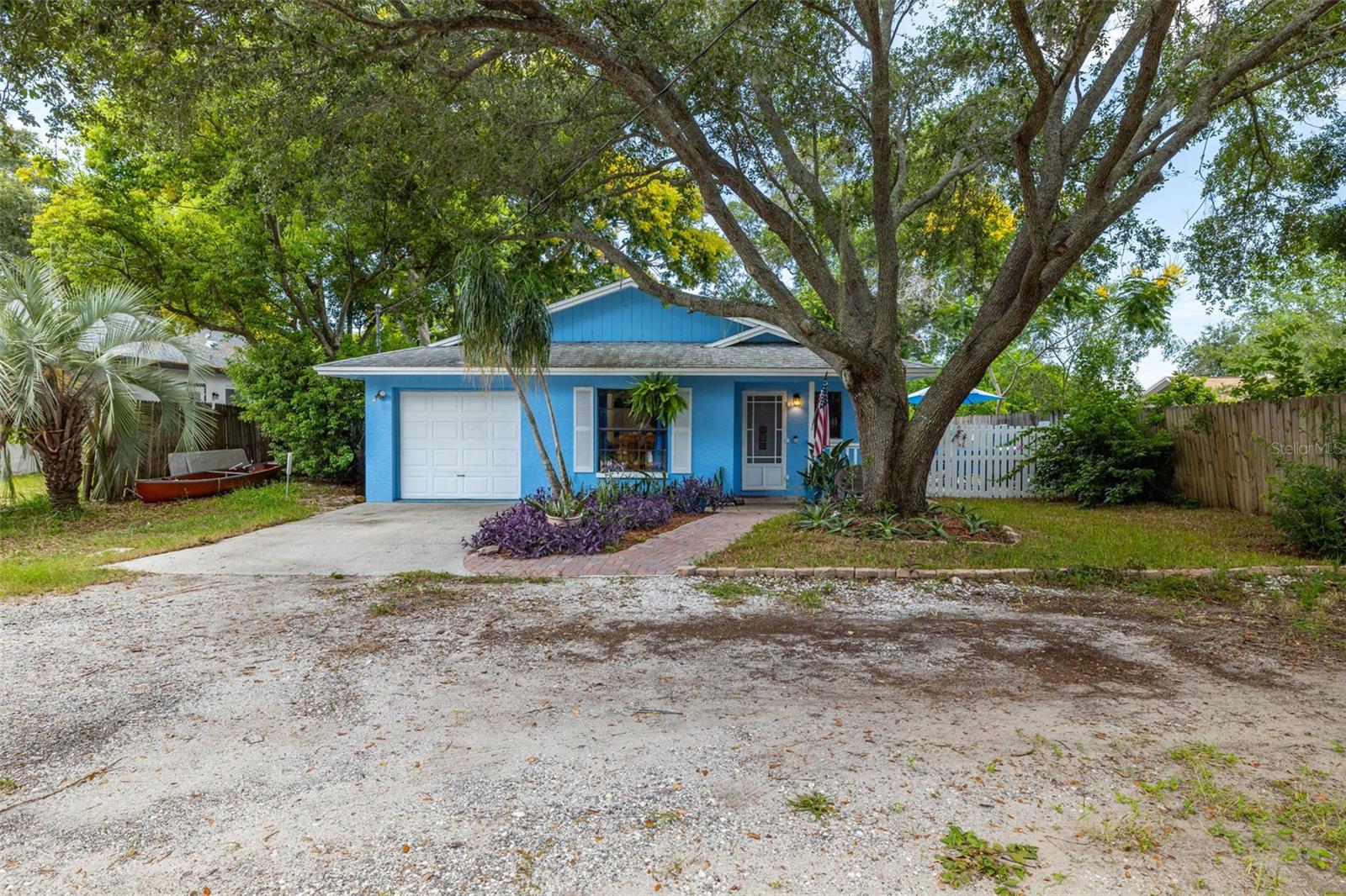 Driveway & Paved Walkway