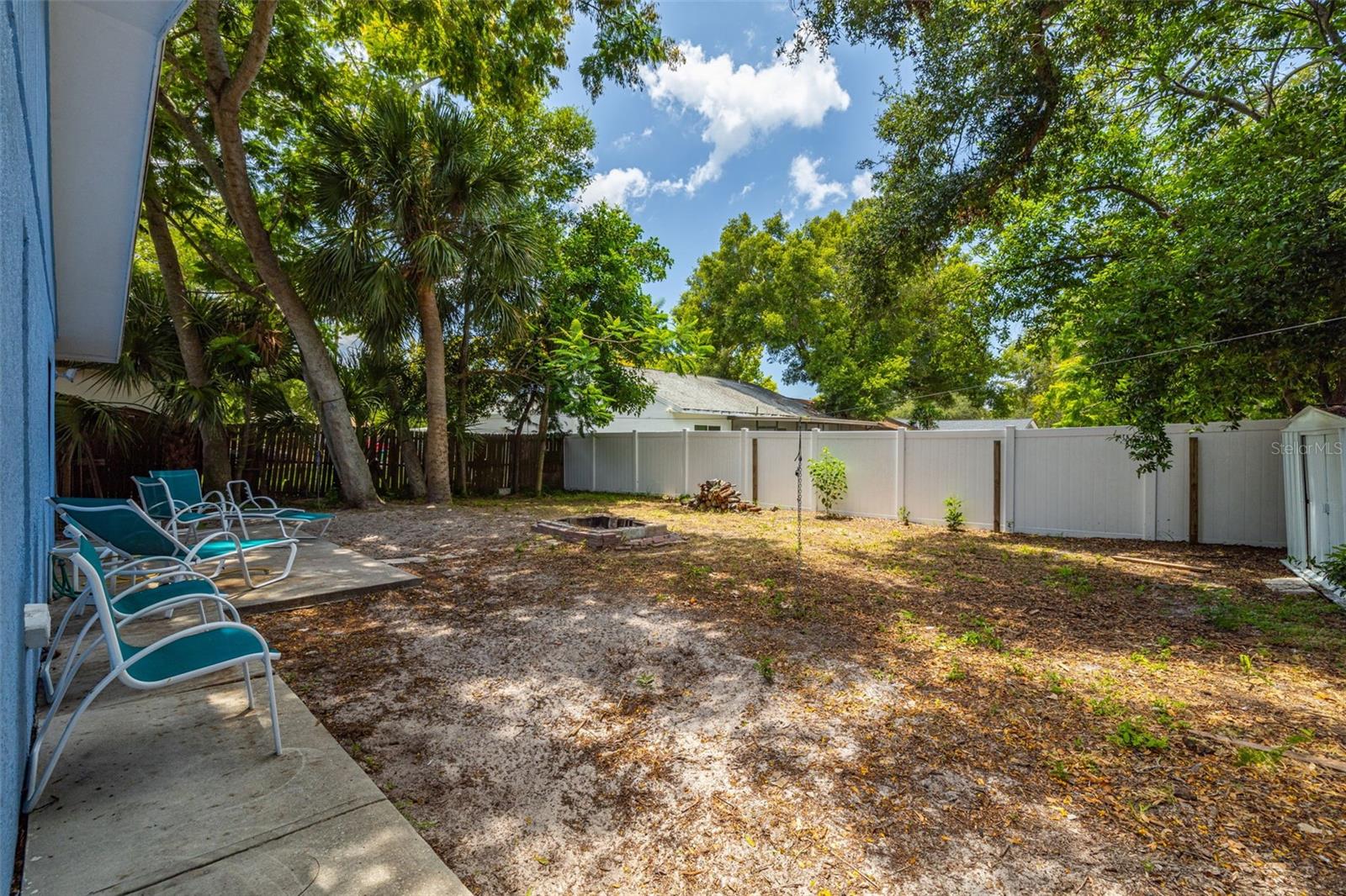 Back Yard & Firepit