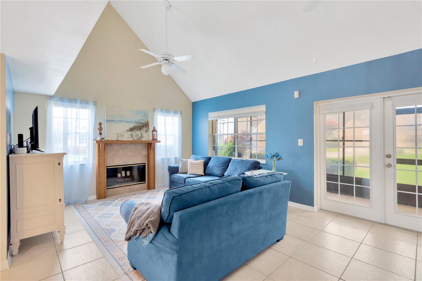 Love the Vaulted Ceilings! Lots of Windows for Natural Light to flow through.