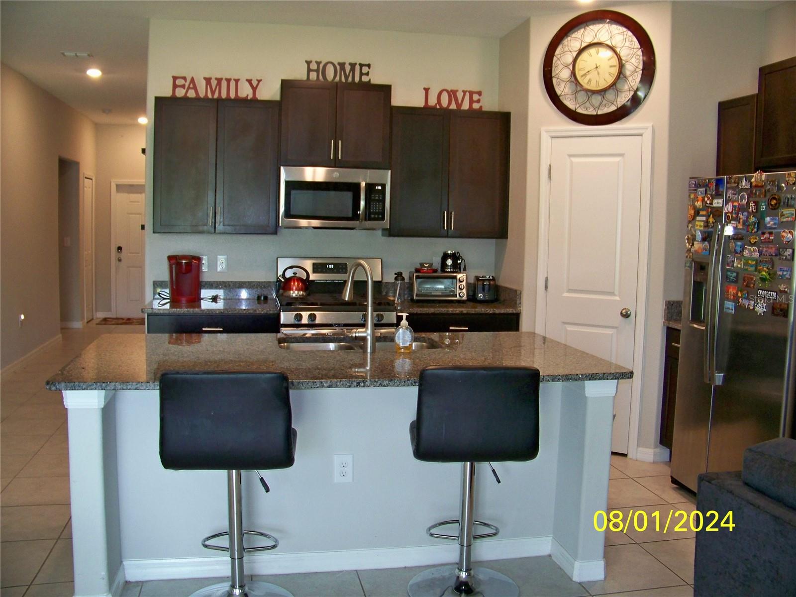 Kitchen Bar Area