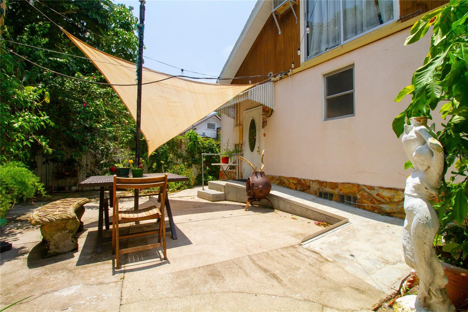 Courtyard between Units-Ramp for Wheelchairs