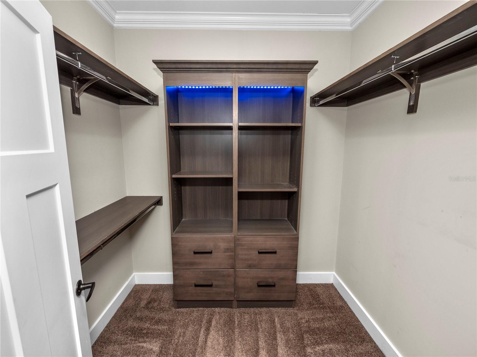 Walk-in Closet