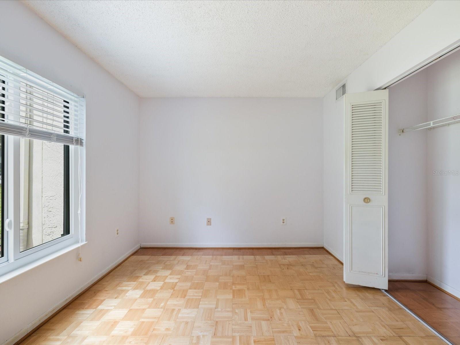 Guest bedroom